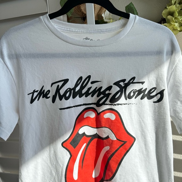 Graphic tee. Size M - Picture 4 of 5